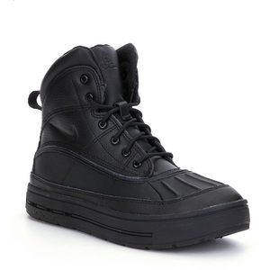 Nike Woodside 2 Boys’ High Boot 5.5Y size